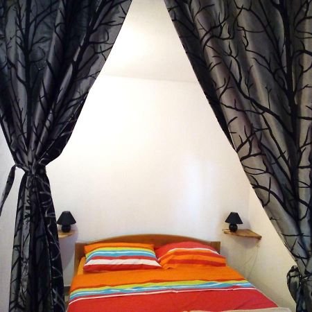 Studio apartman Hrast Seline Exterior foto
