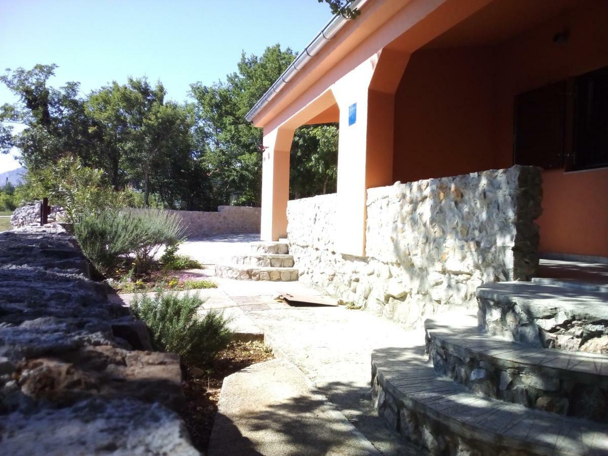Studio apartman Hrast Seline Exterior foto